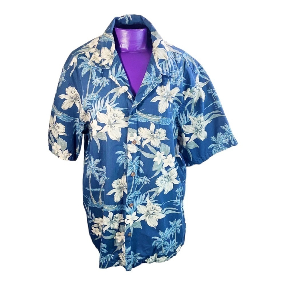 Styled by RJC vintage blue floral button up made in Hawaii Hawaiian Shirt L